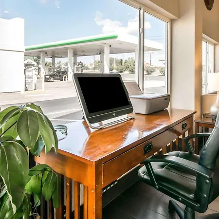 Quality Inn & Suites Elizabethtown-3