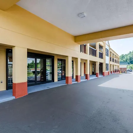 Quality Inn Tanglewood-3