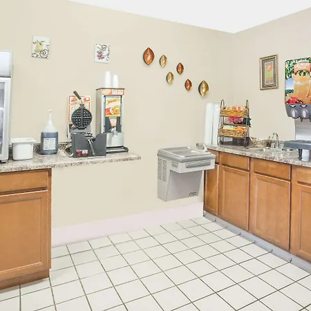 Microtel Inn & Suites By Wyndham Broken Bow-2