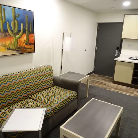 La Quinta Inn & Suites By Wyndham Tulsa Downtown - Route 66-3