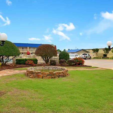 Baymont By Wyndham Mcalester Hwy 69-2