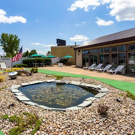 Quality Inn & Suites Plattsburgh-3