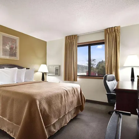Travelodge By Wyndham La Porte/Michigan City Area-3