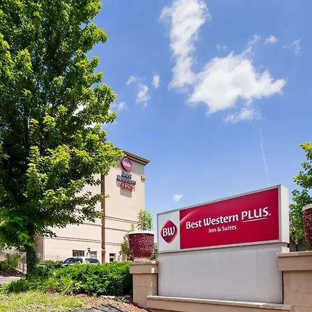 Best Western Plus Hannaford Inn & Suites-3