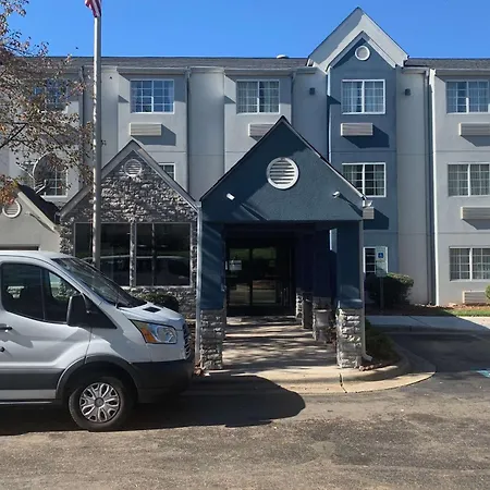 Microtel Inn By Wyndham Charlotte Airport-2