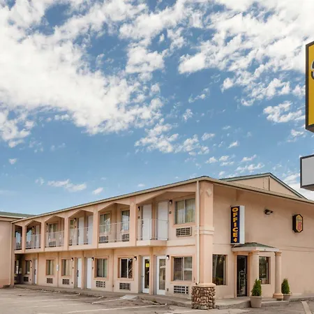Super 8 By Wyndham Evanston-2