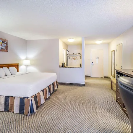 Riverside Hotel & Conference Center-2