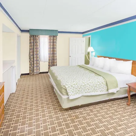 Days Inn By Wyndham Little Rock/Medical Center-3