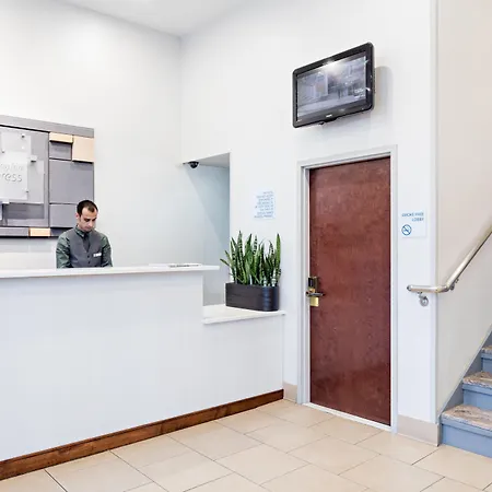 Holiday Inn Express Brooklyn By Ihg-3