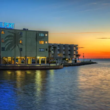 Sailport Waterfront Suites-2