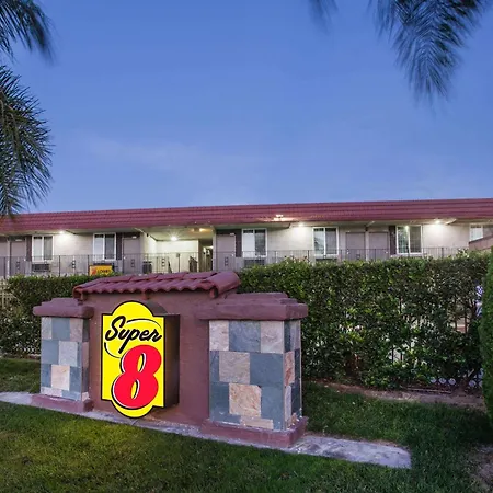 Super 8 By Wyndham Redlands/San Bernardino-2