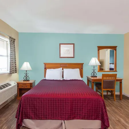 Travelodge By Wyndham San Diego Seaworld-3