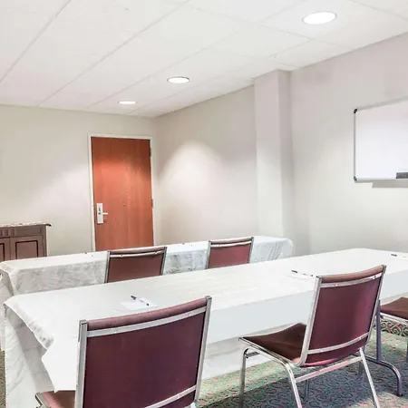 Microtel Inn & Suites Marianna-2