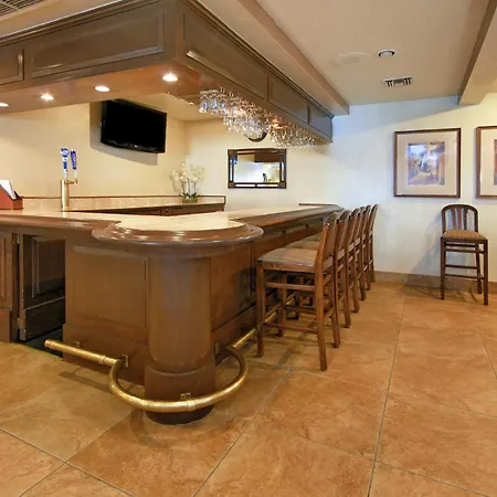Best Western San Dimas Hotel & Suites-3