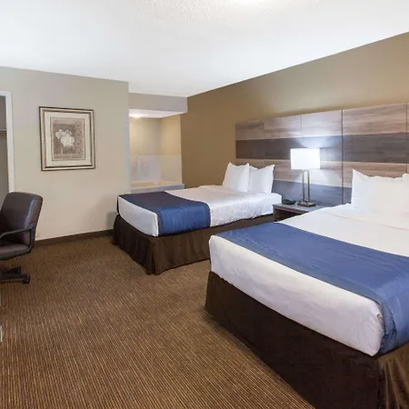 Baymont By Wyndham Downtown Detroit-2