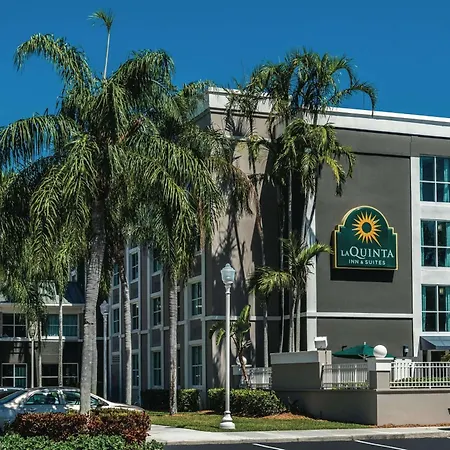 La Quinta By Wyndham Plantation At Sw 6Th St-2