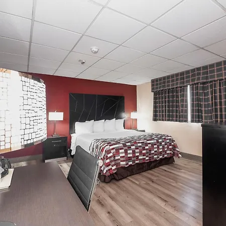 Red Roof Inn & Suites Macon-3