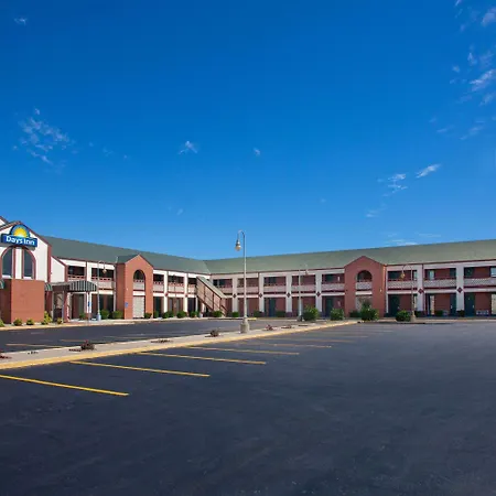 Days Inn By Wyndham Wichita West Near Airport-3