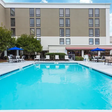 Holiday Inn Express & Suites Wilmington-University Center By Ihg-2