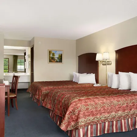 Days Inn By Wyndham Branson/Near The Strip-2