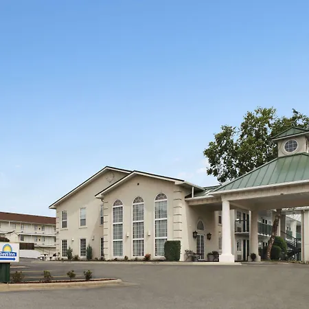 Days Inn By Wyndham Branson/Near The Strip-3