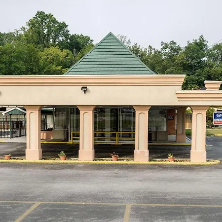 Rodeway Inn University-2