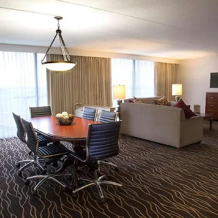 Hilton Kansas City Airport-3