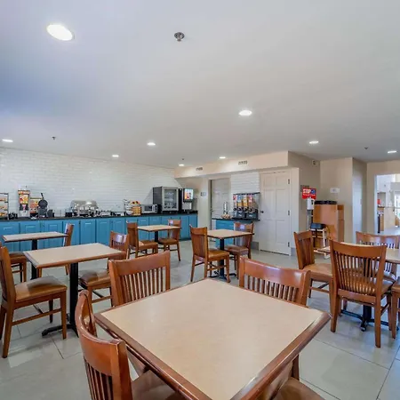 Country Inn & Suites By Radisson, Richmond I-95 South, Va-2