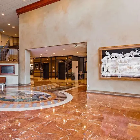 The Rushmore Hotel & Suites; BW Premier Collection-2