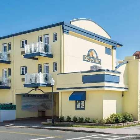 Days Inn By Wyndham Ocean City Oceanfront-3