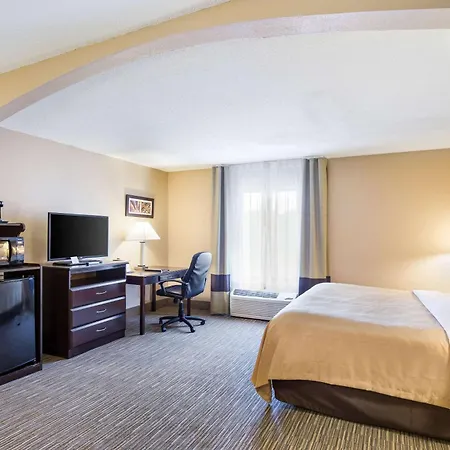 Quality Inn I-70 Near Kansas Speedway-3