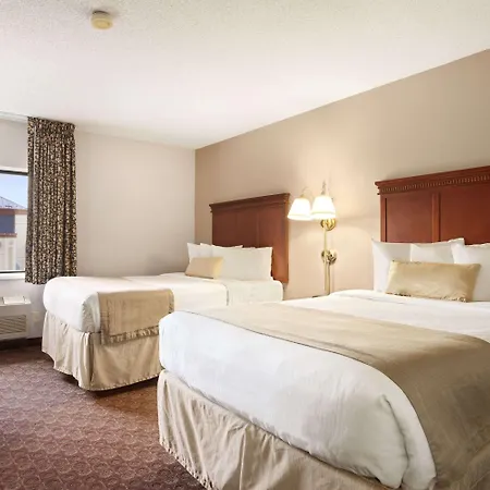 Baymont By Wyndham Sioux Falls-2