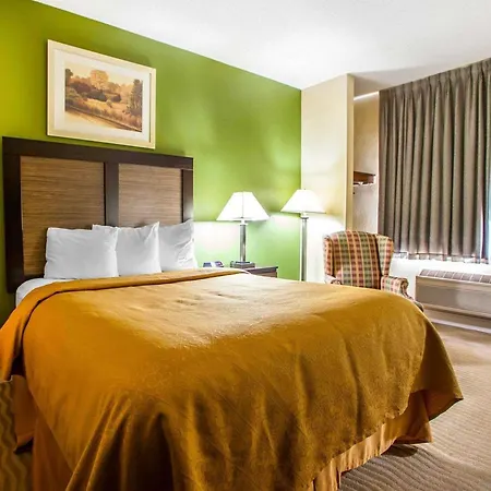 Quality Inn & Suites Champaign North - Urbana-3