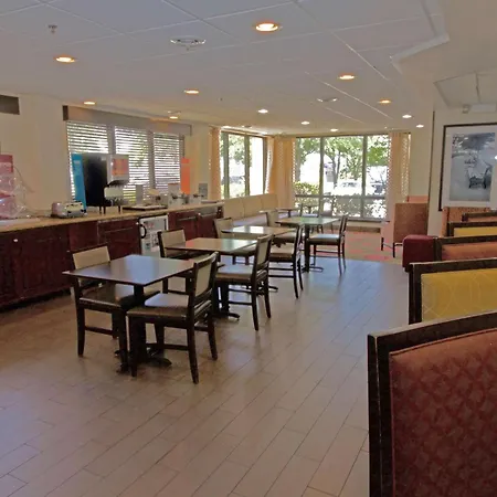 Hampton Inn Norfolk/Chesapeake - Greenbrier Area-3