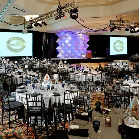 Hilton East Brunswick-3