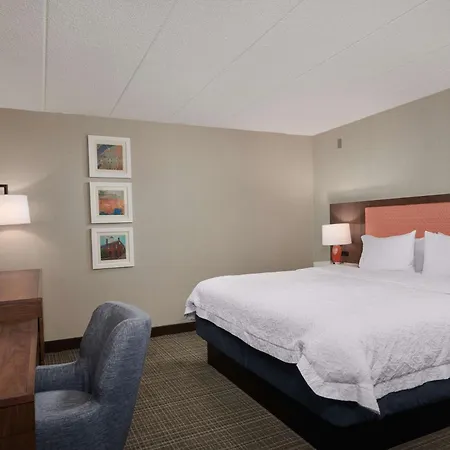 Hampton Inn Fairfax City-3