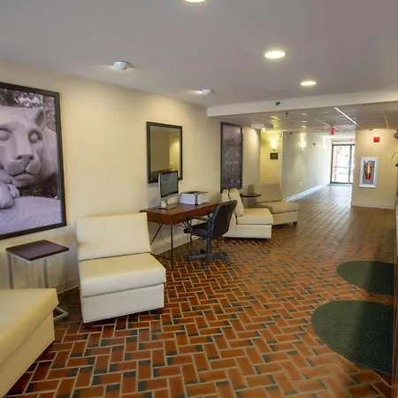Super 8 By Wyndham State College-2