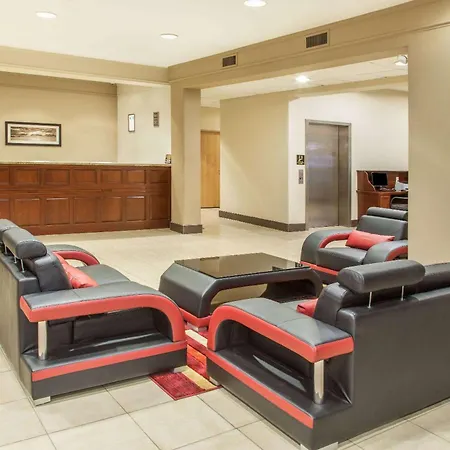 Hawthorn Extended Stay By Wyndham Bloomington-3