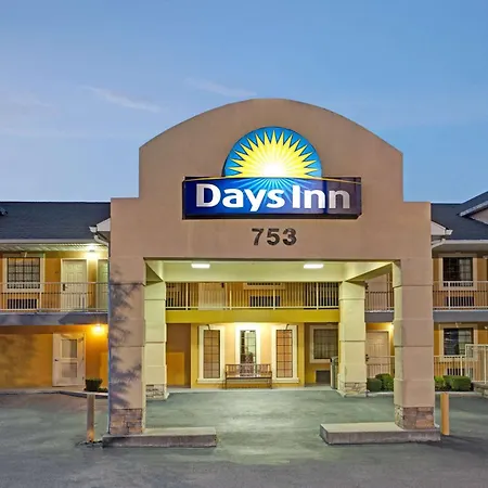 Days Inn By Wyndham Marietta White Water-3