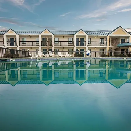 Quality Inn & Suites Hanes Mall-2