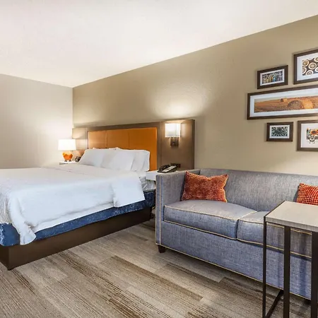 Hampton Inn Cedar Rapids-3