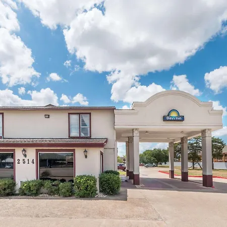 Days Inn By Wyndham Bryan College Station-3