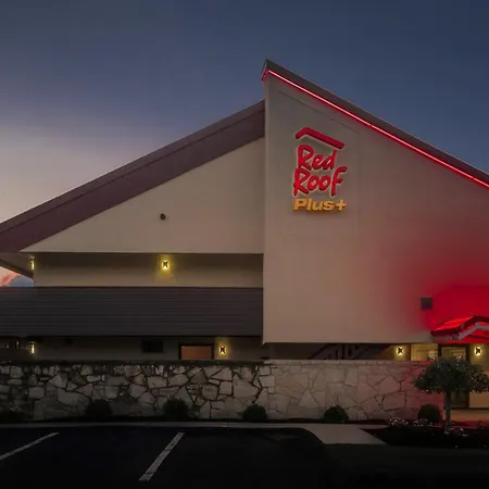Red Roof Inn Plus + Boston - Framingham-2