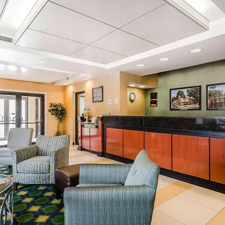 Quality Inn & Suites Lexington-3