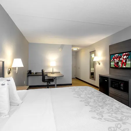 Red Roof Inn Plus Boston - Mansfield - Foxboro-2