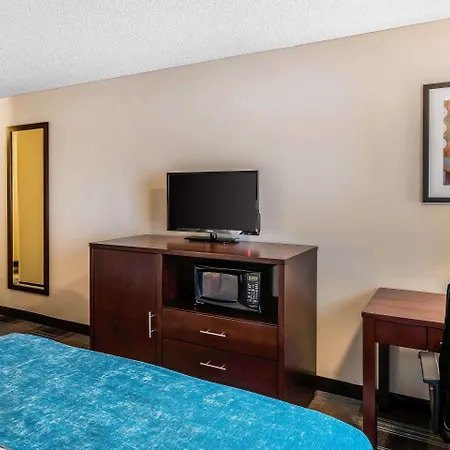 Clarion Inn Near Jblm-3