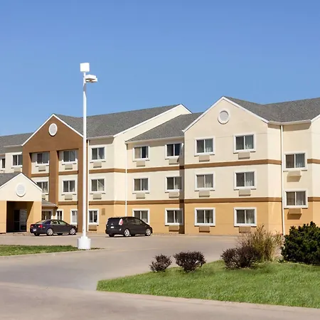 Baymont By Wyndham Salina-2