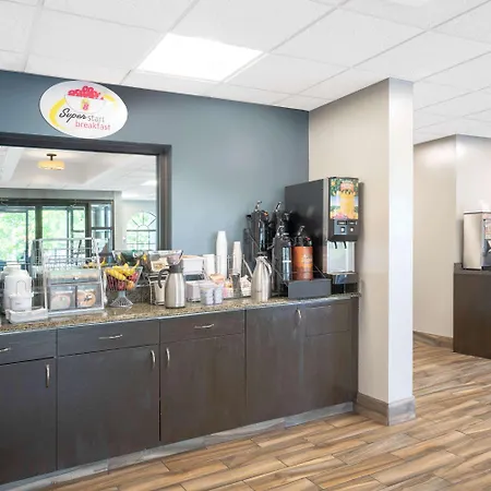 Super 8 By Wyndham Murfreesboro-3