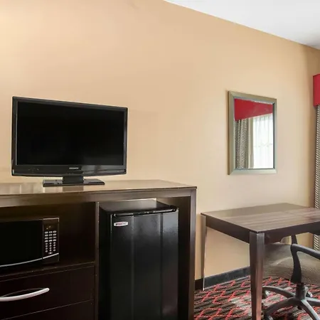 La Quinta By Wyndham Conway-3