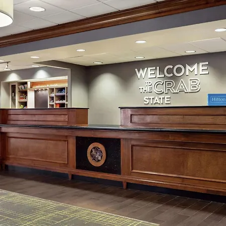 Hampton Inn & Suites Frederick/Fort Detrick-2